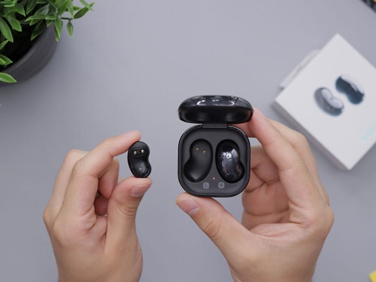 daniel romero K63lOA4Ijyk unsplash Pet Life Collective